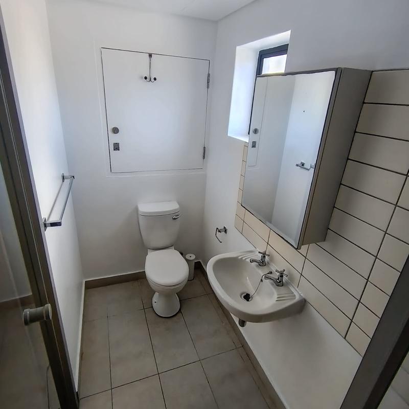 1 Bedroom Property for Sale in Diep River Western Cape